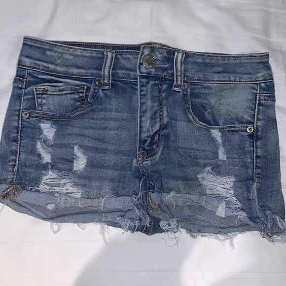 Ripped jean shorts - Picture 1 of 2